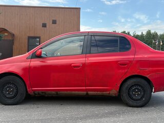2001 Toyota Platz, красный, 225000 рублей, вид 4