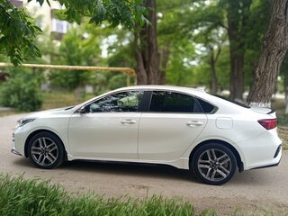 2019 Kia Cerato IV, белый, 2150000 рублей, вид 4