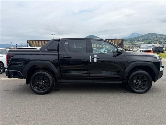 2026 Toyota Hilux IX, чёрный, 5875400 рублей - вид 3