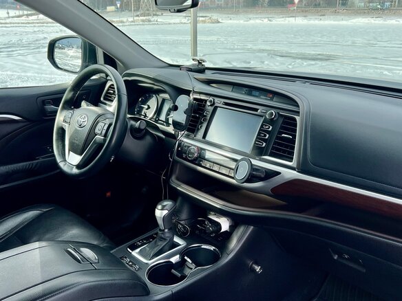 2014 Toyota Highlander III (XU50), чёрный, 3400000 рублей - вид 10