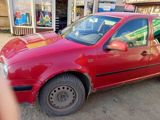 2001 Volkswagen Golf IV, красный, 320000 рублей, вид 4