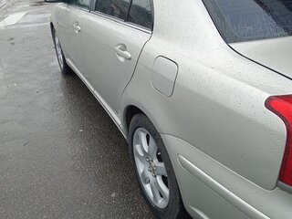 2004 Toyota Avensis II, серебристый, 650000 рублей, вид 2