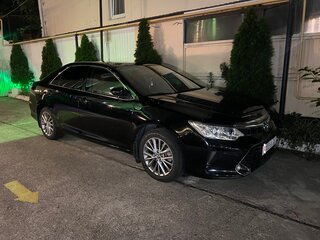 2014 Toyota Camry VII (XV50) Рестайлинг, чёрный, 1770000 рублей, вид 3