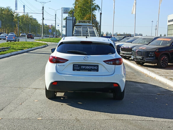 2013 Mazda 3 III (BM), белый, 1218000 рублей - вид 5