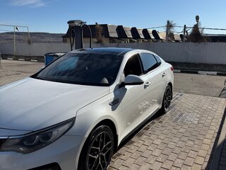 2019 Kia Optima IV Рестайлинг, белый, 1650000 рублей, вид 3