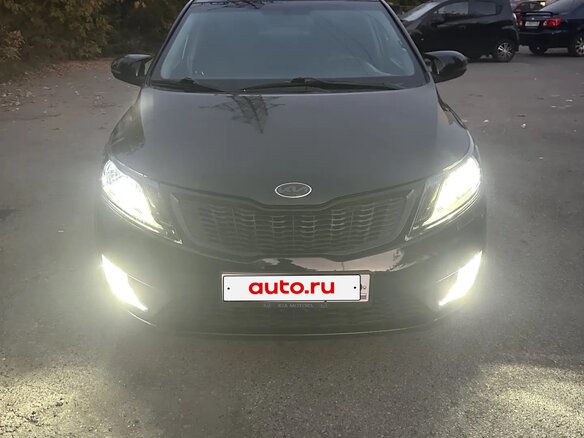 2011 Kia Rio 4-speed III, чёрный - вид 4