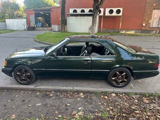1993 Mercedes-Benz E-Класс 220 I (W124), зелёный, 600000 рублей, вид 2