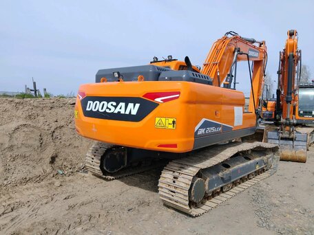 2023 Doosan DX225, оранжевый, 13019000 рублей, вид 3