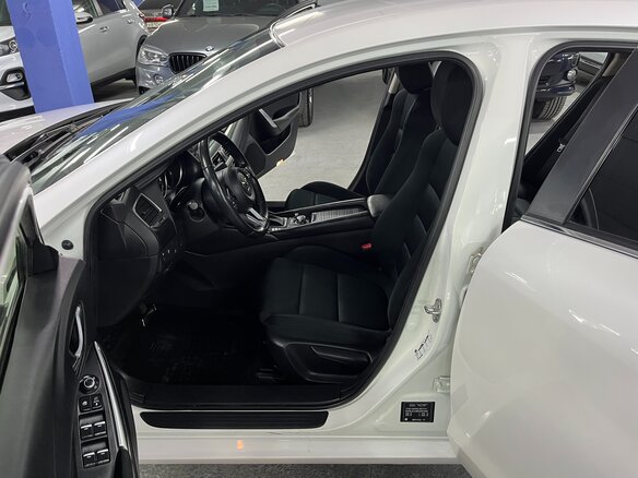 2017 Mazda 6 III (GJ) Рестайлинг, белый, 2049000 рублей - вид 16