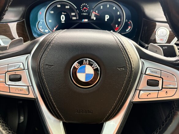 2017 BMW 7 серии Long 750Li xDrive VI (G11/G12), чёрный, 3800000 рублей - вид 12