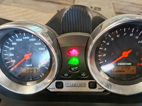 2004 Suzuki Bandit GSF 600, серебристый, 300000 рублей - вид 2