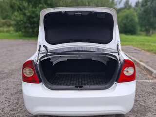 2010 Ford Focus II Рестайлинг, белый, 430000 рублей, вид 5