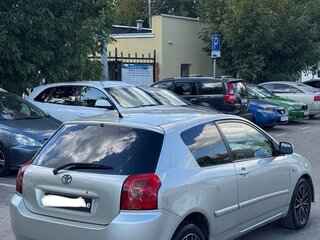 2004 Toyota Corolla IX (E120, E130) Рестайлинг, серебристый, 250000 рублей, вид 4
