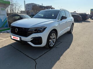 2021 Volkswagen Touareg III, белый, 7000000 рублей, вид 1