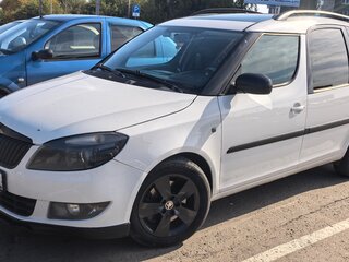 2013 Skoda Roomster I Рестайлинг, белый, 665000 рублей, вид 1