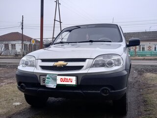 2012 Chevrolet Niva I Рестайлинг, серебристый, 550000 рублей, вид 1