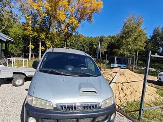 2002 Hyundai Starex I Рестайлинг, серебристый, 490000 рублей, вид 1