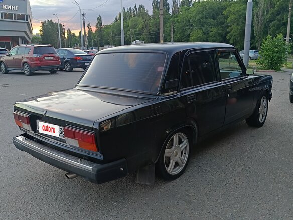 2010 Lada (ВАЗ) 2107, чёрный, 300000 рублей - вид 2