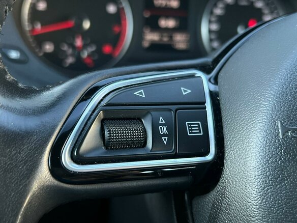 2016 Audi Q3 I (8U) Рестайлинг, белый, 1880000 рублей - вид 20