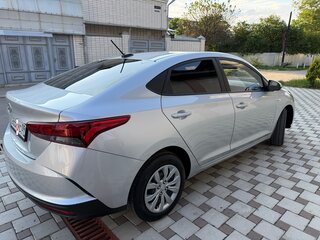 2021 Hyundai Solaris II Рестайлинг, серый, 1550000 рублей, вид 4
