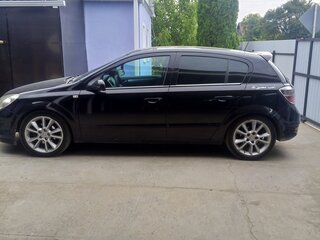 2007 Opel Astra H, чёрный, 580000 рублей, вид 1