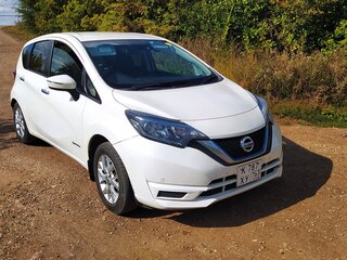 2019 Nissan Note e-Power II Рестайлинг, белый, 1100000 рублей, вид 3
