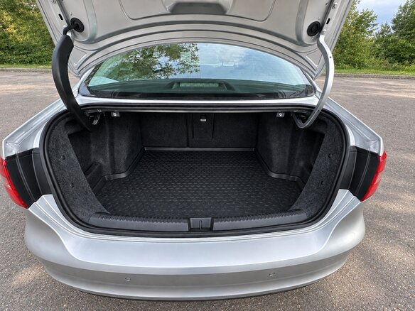 2012 Volkswagen Jetta VI, серебристый, 1395000 рублей - вид 11