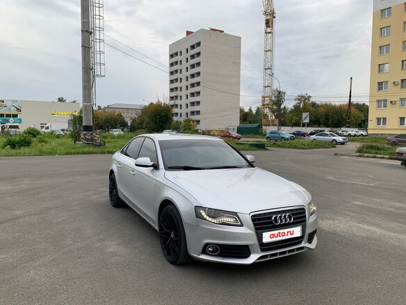 2010 Audi A4 IV (B8), серебристый, 800000 рублей - вид 4