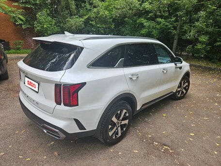 2021 Kia Sorento IV, белый, 2665000 рублей, вид 4