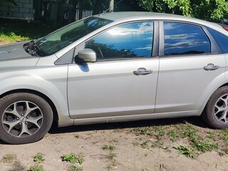 2011 Ford Focus II Рестайлинг, серебристый, 370000 рублей, вид 4