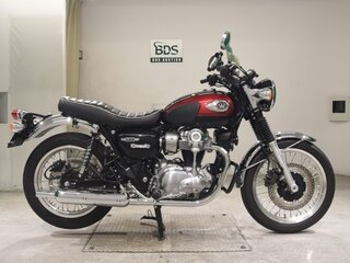2024 Kawasaki W 800, красный, 855000 рублей, вид 2
