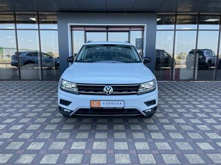 2020 Volkswagen Tiguan II, белый, 2720000 рублей, вид 2