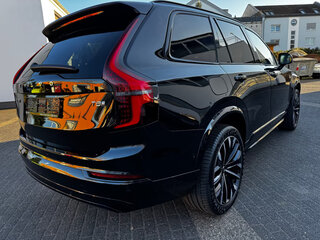 2025 Volvo XC90 T8 II Рестайлинг 2, чёрный, 13990000 рублей, вид 4