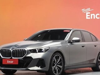 2025 BMW 5 серии 530i xDrive VIII (G60/G61/G68), серебристый, 7471623 рублей, вид 1