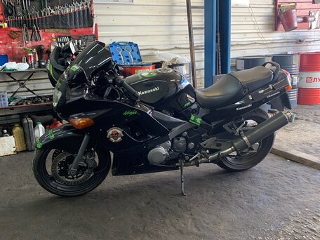 2005 Kawasaki ZZR 600, чёрный, 350000 рублей, вид 1