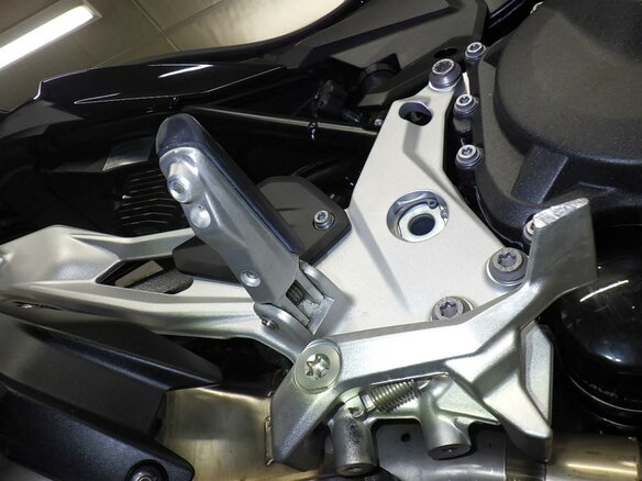 2024 BMW F 900 R, чёрный, 1099000 рублей - вид 10