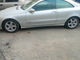 2002 Mercedes-Benz CLK-Класс 320 II (W209), серебристый, 900000 рублей, вид 1