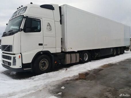 2006 Volvo FH, белый, 2750000 рублей, вид 2