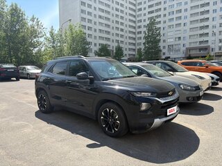 2022 Chevrolet TrailBlazer III, чёрный, 1350000 рублей, вид 3