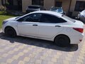 2016 Hyundai Solaris I Рестайлинг, белый, 400000 рублей - вид 1