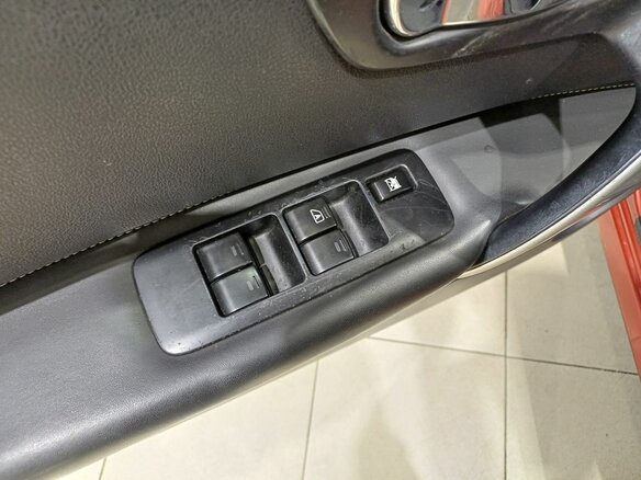 2008 Nissan Qashqai+2 I, красный - вид 22