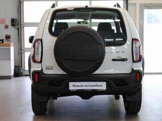 2026 Lada (ВАЗ) Niva Travel I Рестайлинг, белый, 1750000 рублей, вид 3