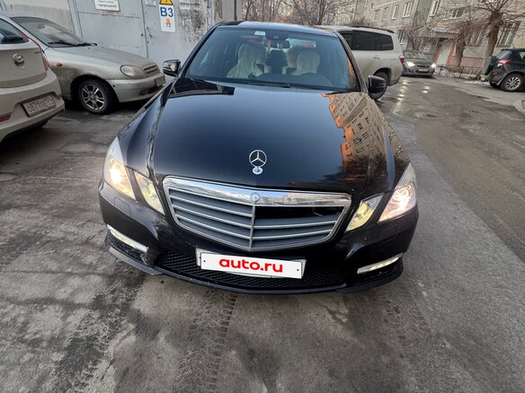 2012 Mercedes-Benz E-Класс 200 7G-Tronic IV (W212, S212, C207), чёрный, 2000000 рублей - вид 1
