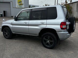 2003 Mitsubishi Pajero iO, серебристый, 380000 рублей, вид 5