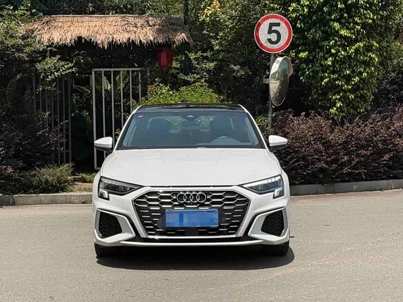2022 Audi A3 35 TFSI Long IV (8Y), белый, 1900000 рублей - вид 1