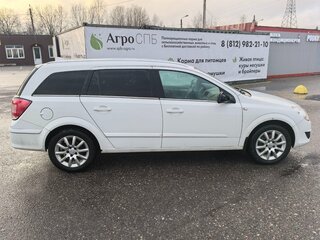 2013 Opel Astra H Рестайлинг, белый, 410000 рублей, вид 4