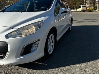 2012 Peugeot 308 I Рестайлинг, белый, 423000 рублей, вид 2