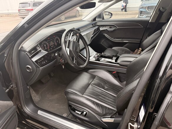 2018 Audi A8 Long 55 TFSI IV (D5), чёрный, 3900000 рублей - вид 7