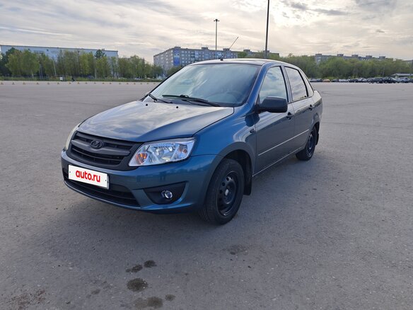 2015 Lada (ВАЗ) Granta I, синий, 300000 рублей