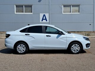 2024 Lada (ВАЗ) Vesta I Рестайлинг (NG), белый, 890000 рублей, вид 4